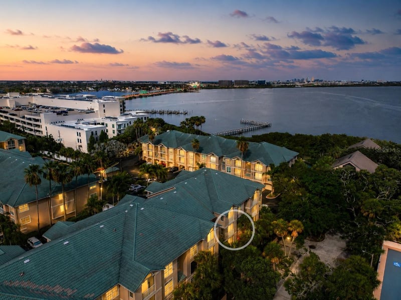 1203 Bay Club Cir #1203, Tampa, FL 33607