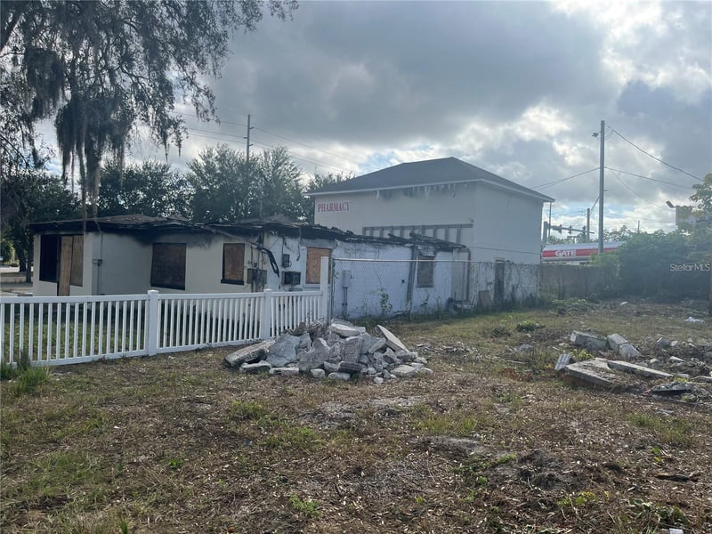 2111 93rd Ave, Tampa, FL 33612