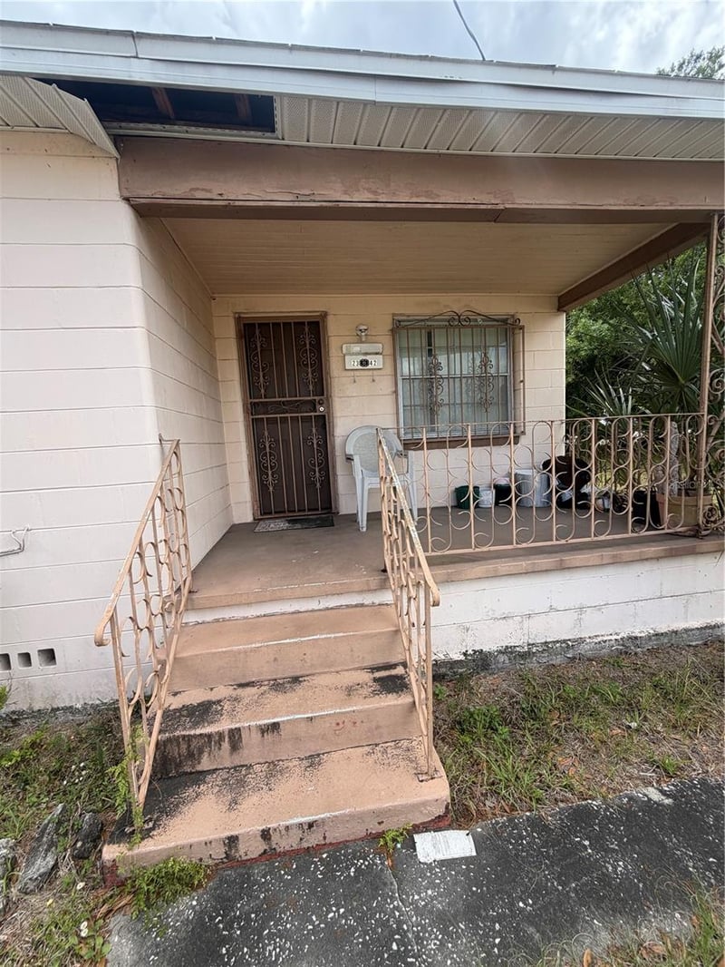 2342 Chestnut St, Tampa, FL 33607