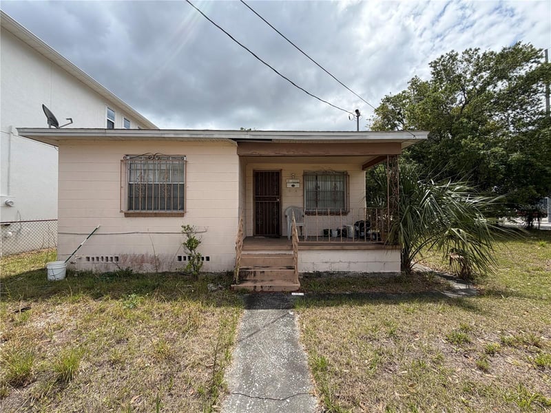 2342 Chestnut St, Tampa, FL 33607