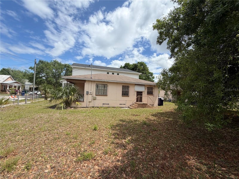 2342 Chestnut St, Tampa, FL 33607