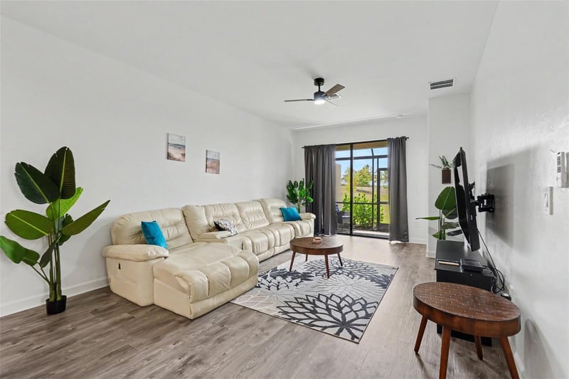 15724 Sunny Day Dr, Bradenton, FL 34211