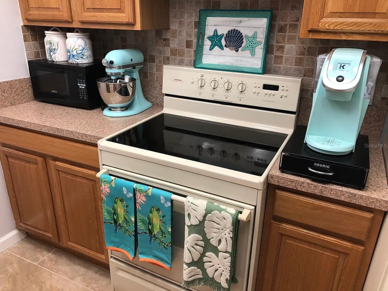 2621 Cove Cay Dr #105, Clearwater, FL 33760