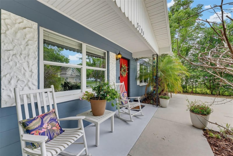 5704 13th St, Zephyrhills, FL 33542