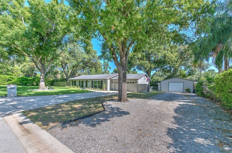 1712 Sakura Dr, Valrico, FL 33596