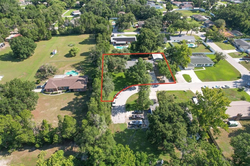 1712 Sakura Dr, Valrico, FL 33596