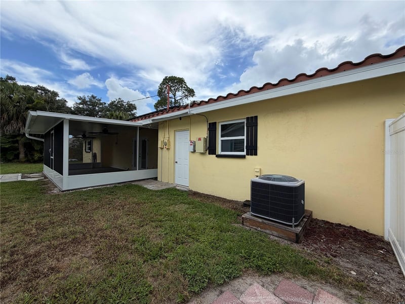 623 Palm Blvd, Dunedin, FL 34698