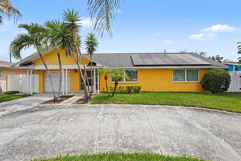 12149 Park Blvd #7, Seminole, FL 33772