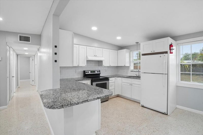 2019 24th Ave, Bradenton, FL 34205