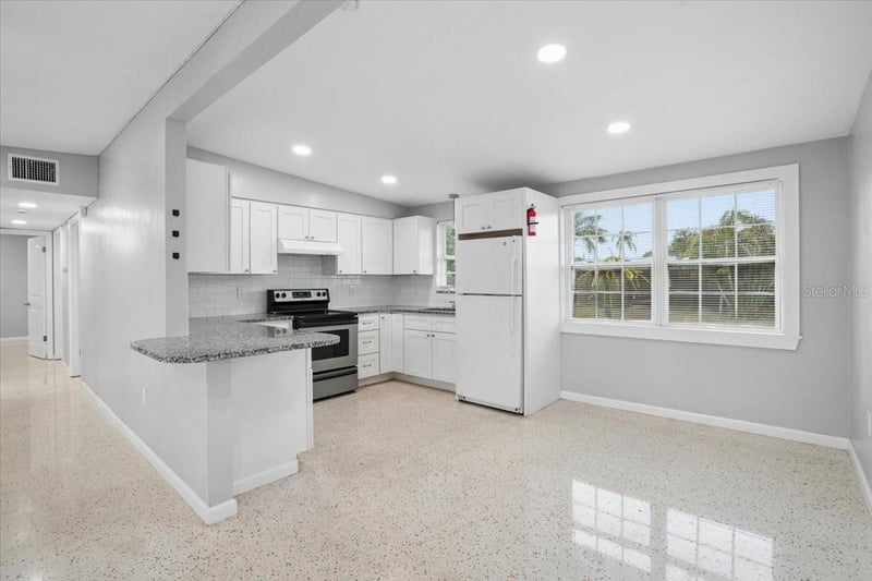2019 24th Ave, Bradenton, FL 34205