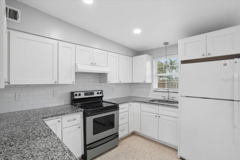 2019 24th Ave, Bradenton, FL 34205