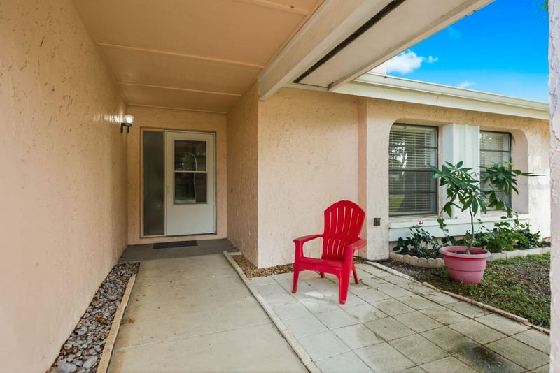 3916 Lake St George Dr, Palm Harbor, FL 34684