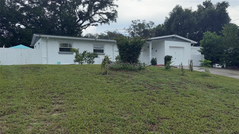 10912 61st St, Tampa, FL 33617