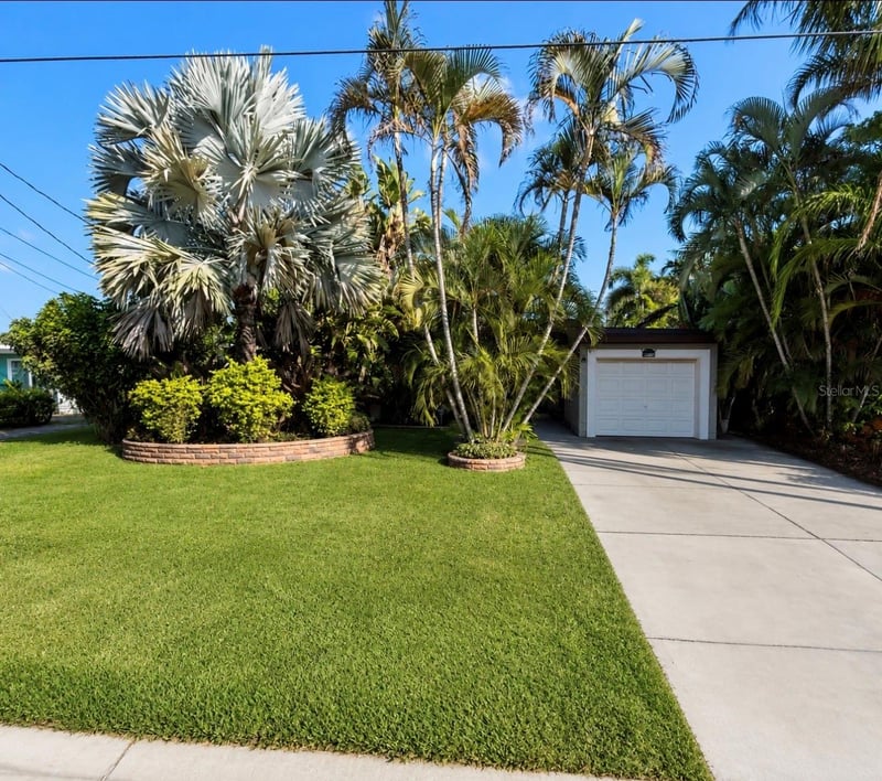 639 Normandy Rd, Madeira Beach, FL 33708