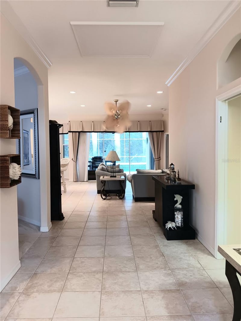 6828 Winslow St, Sarasota, FL 34243