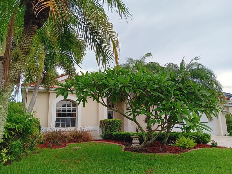6828 Winslow St, Sarasota, FL 34243