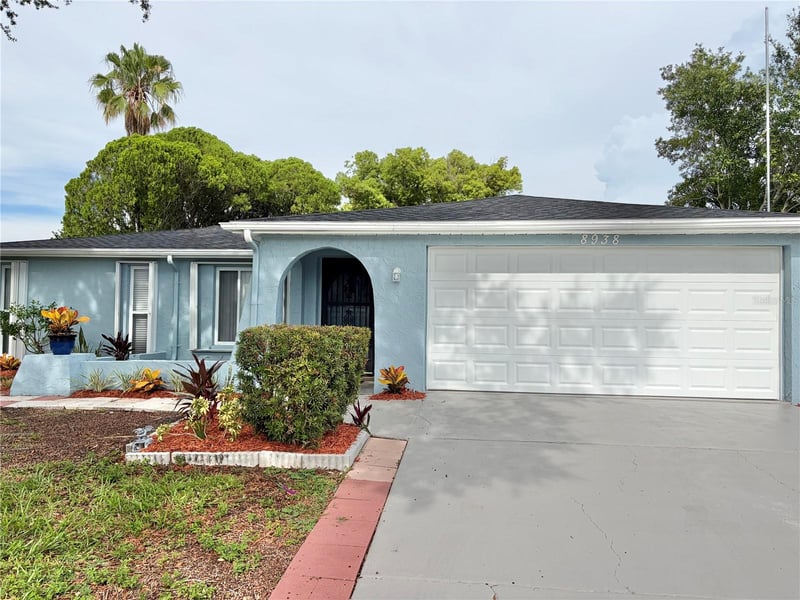8938 Cochise Ln, Port Richey, FL 34668