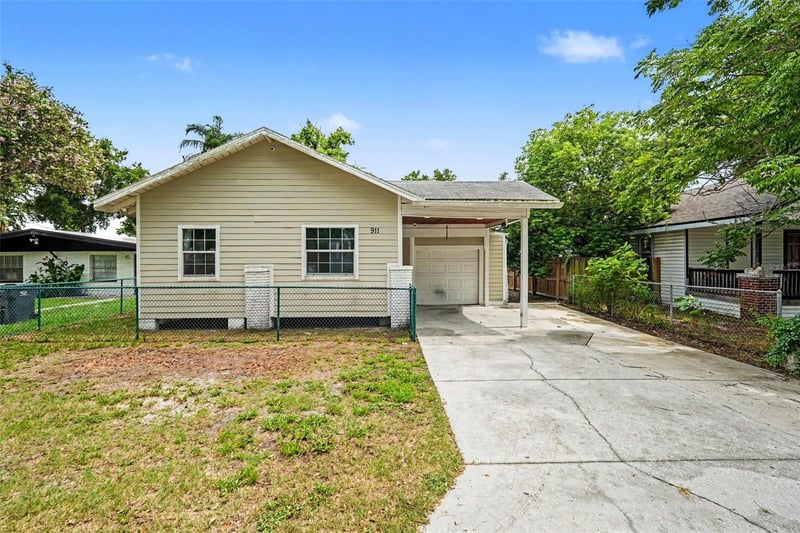 911 123rd Ave, Tampa, FL 33612