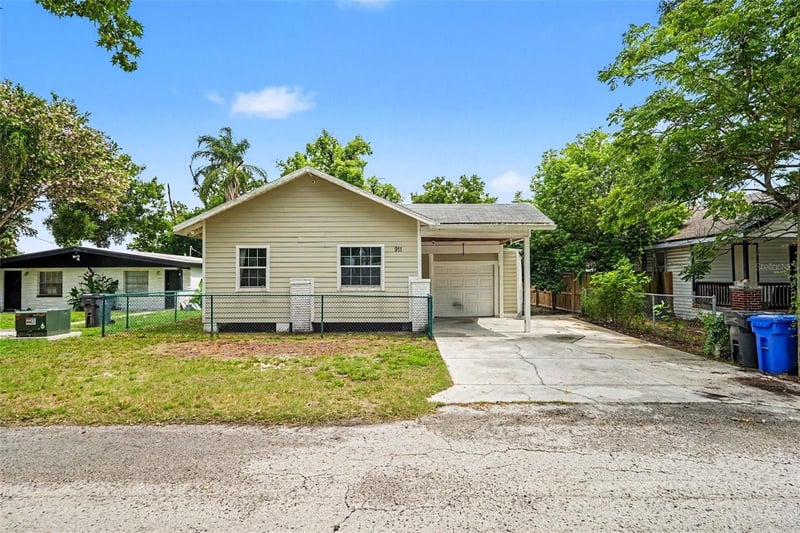 911 123rd Ave, Tampa, FL 33612