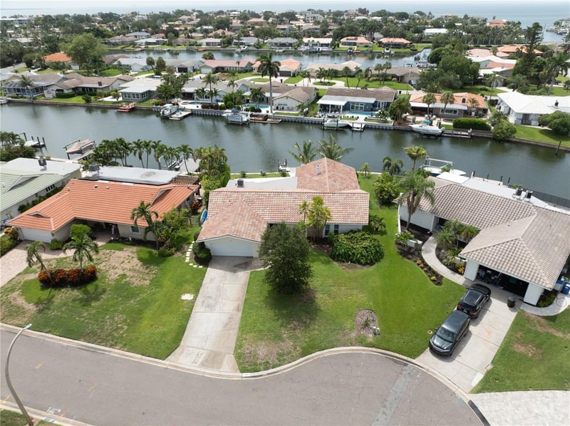 1924 Michigan Ave, St Petersburg, FL 33703