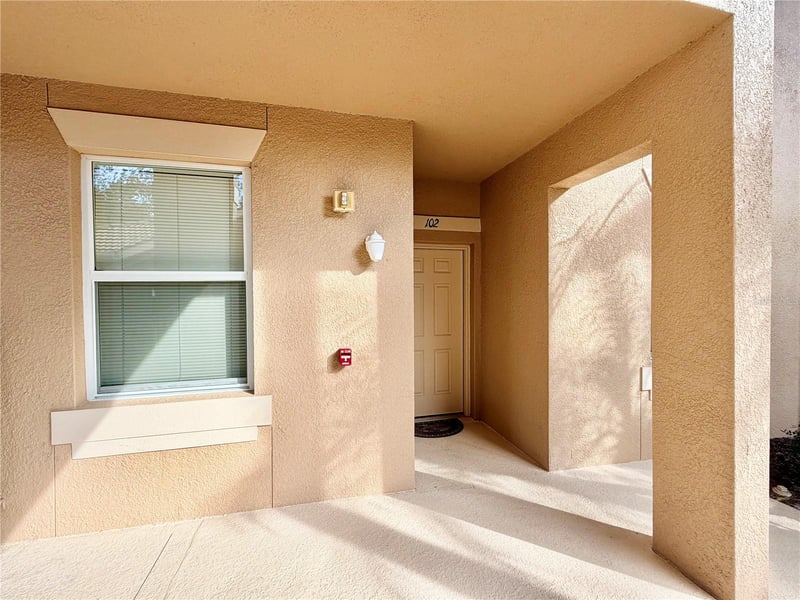 819 Fairwaycove Ln #102, Bradenton, FL 34212