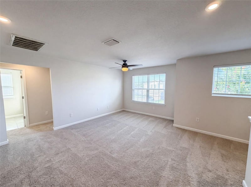 10654 Hawks Landing Dr, Land O Lakes, FL 34638