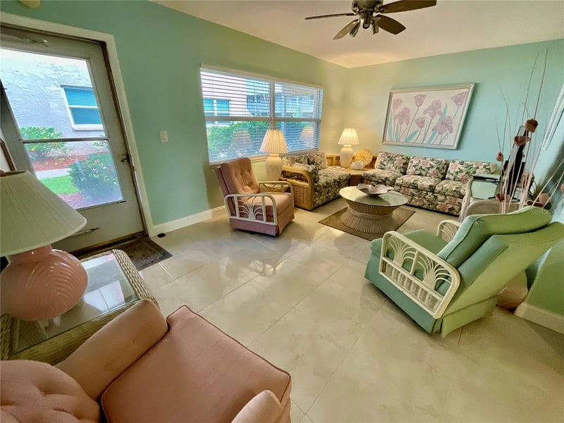 10034 64th Ave #11, St Petersburg, FL 33708