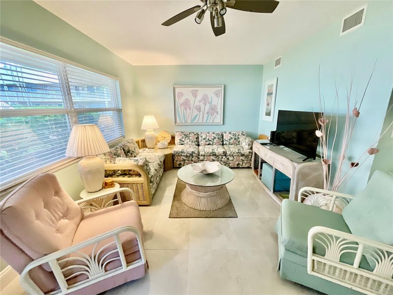 10034 64th Ave #11, St Petersburg, FL 33708