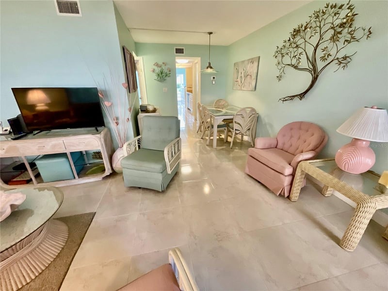 10034 64th Ave #11, St Petersburg, FL 33708