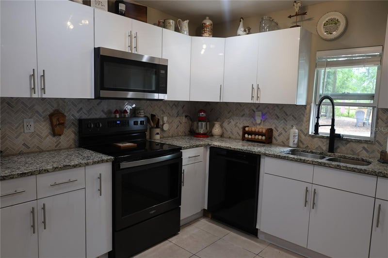 11927 Foxfire Dr, Hudson, FL 34669