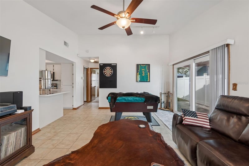 3134 Whispering Dr, Largo, FL 33771
