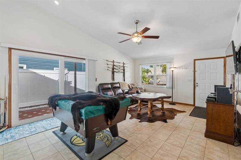 3134 Whispering Dr, Largo, FL 33771