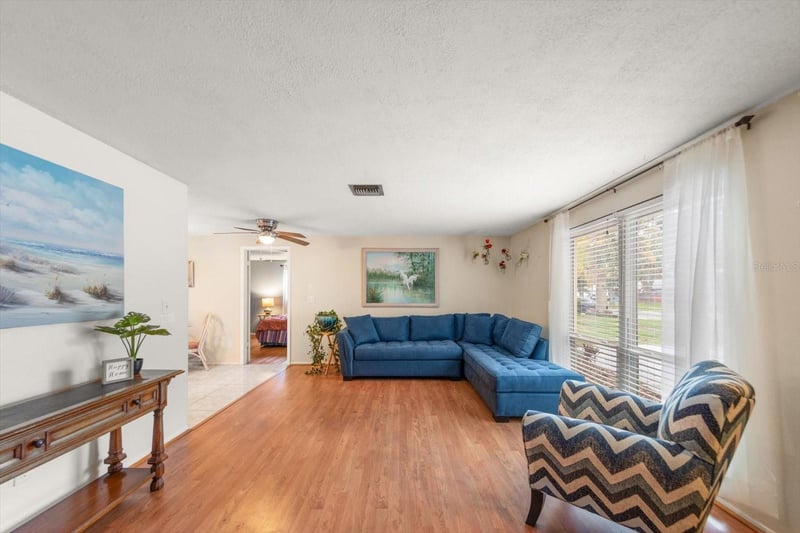 10721 119th St, Seminole, FL 33778