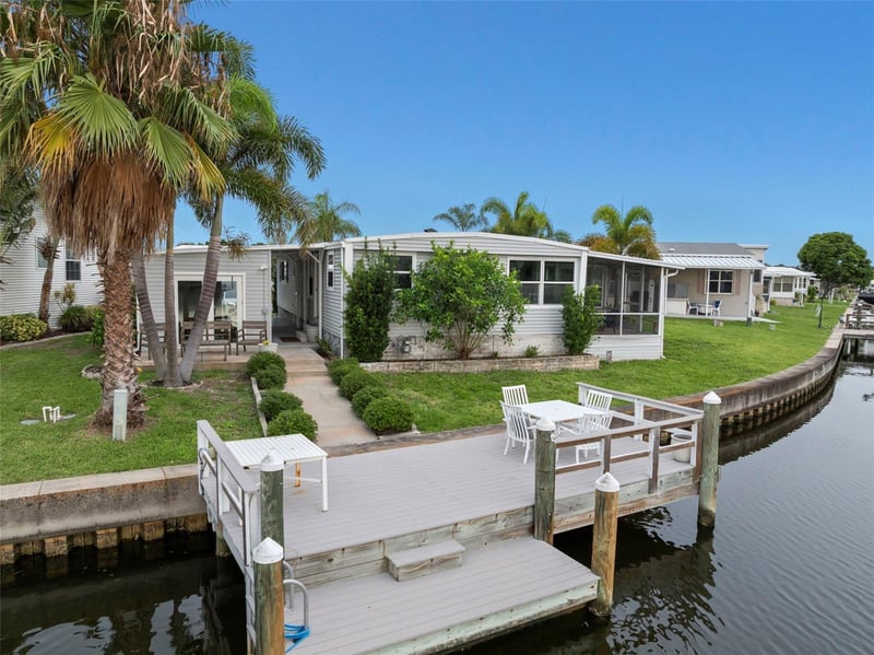 7162 Mount Arlington Dr #417, St Petersburg, FL 33702