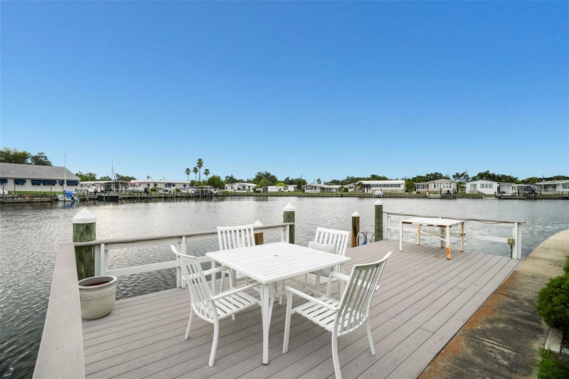 7162 Mount Arlington Dr #417, St Petersburg, FL 33702
