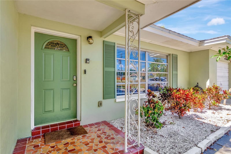 1566 Sunset Point Rd, Clearwater, FL 33755