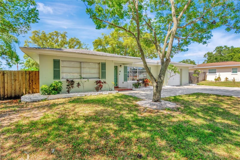 1566 Sunset Point Rd, Clearwater, FL 33755