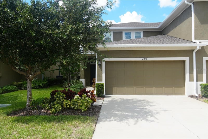 2212 Lennox Dale Ln, Brandon, FL 33510
