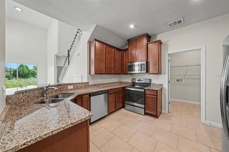 10711 Verawood Dr, Riverview, FL 33579
