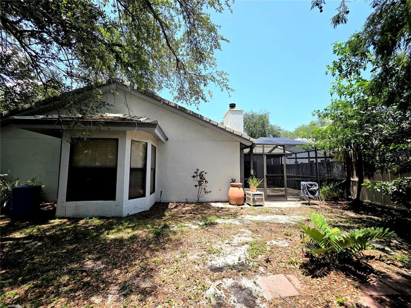 596 Quintana Pl, St Petersburg, FL 33703