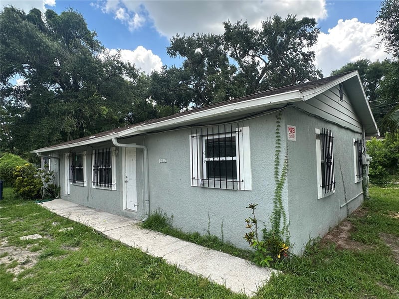 8215 Klondyke St, Tampa, FL 33604