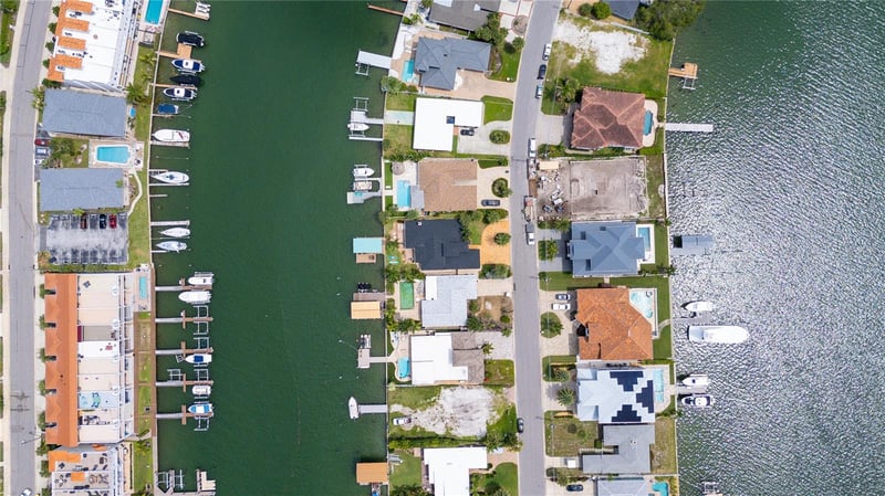 166 Bayside Dr, Clearwater Beach, FL 33767