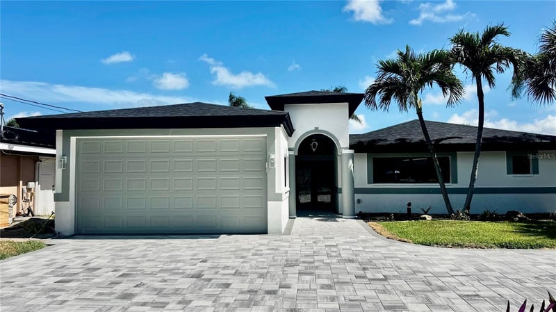 166 Bayside Dr, Clearwater Beach, FL 33767