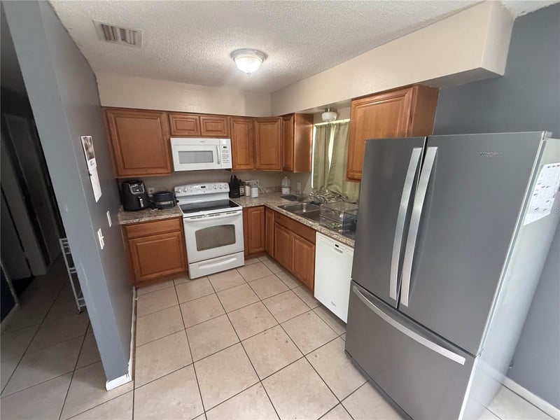 11129 Roberts Ln, Riverview, FL 33578