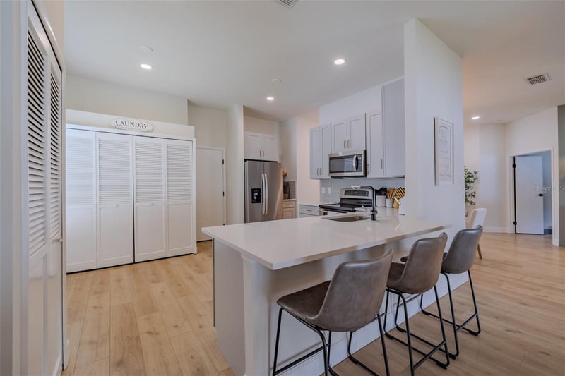 304 Scarlet Oak Ct, Seffner, FL 33584