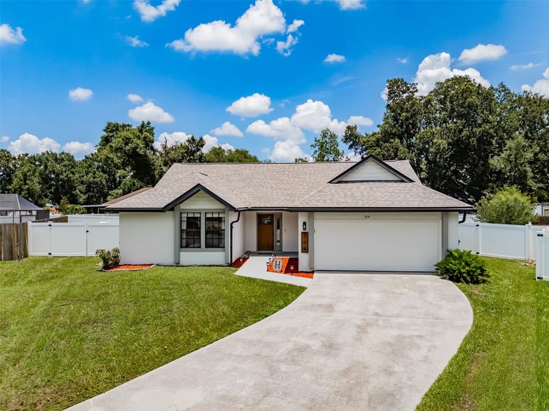 304 Scarlet Oak Ct, Seffner, FL 33584