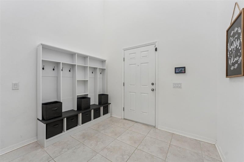 3047 Adams Cross Dr, Zephyrhills, FL 33540