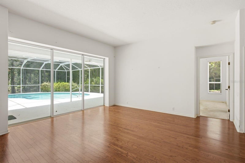 3951 Brightside Ln, Palm Harbor, FL 34685