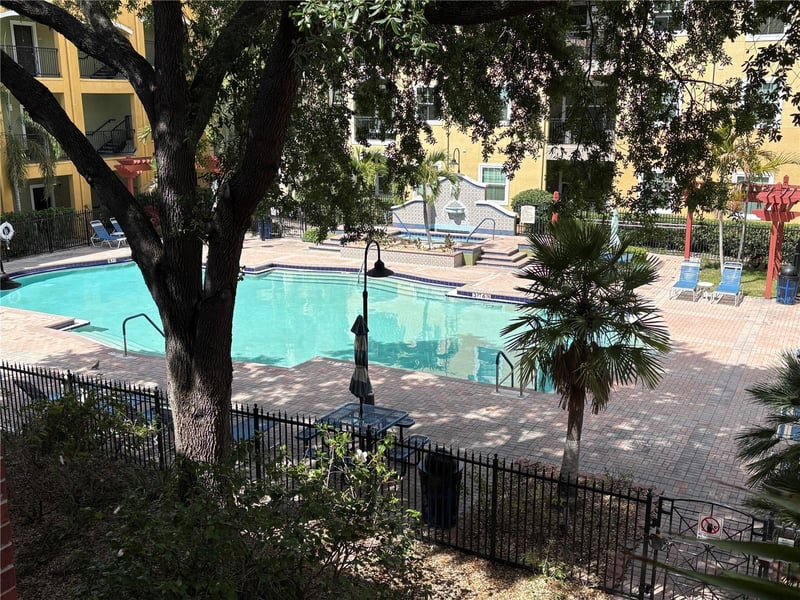 , Tampa, FL 33605