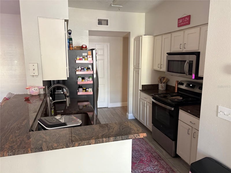 , Tampa, FL 33605